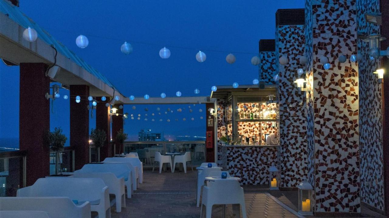 Hotel Rh Gijon & Spa Gandia Bagian luar foto