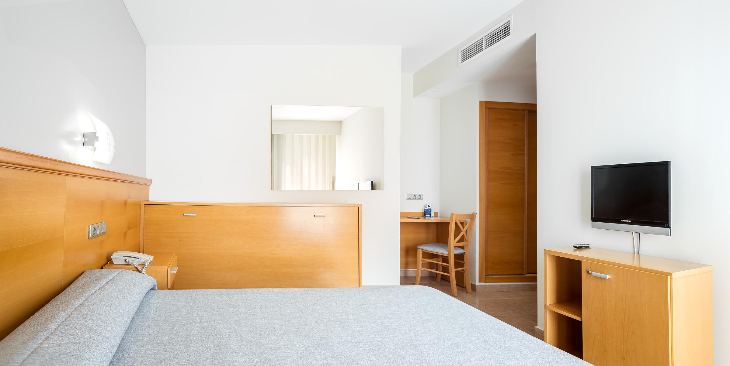 Hotel Rh Gijon & Spa Gandia Bagian luar foto