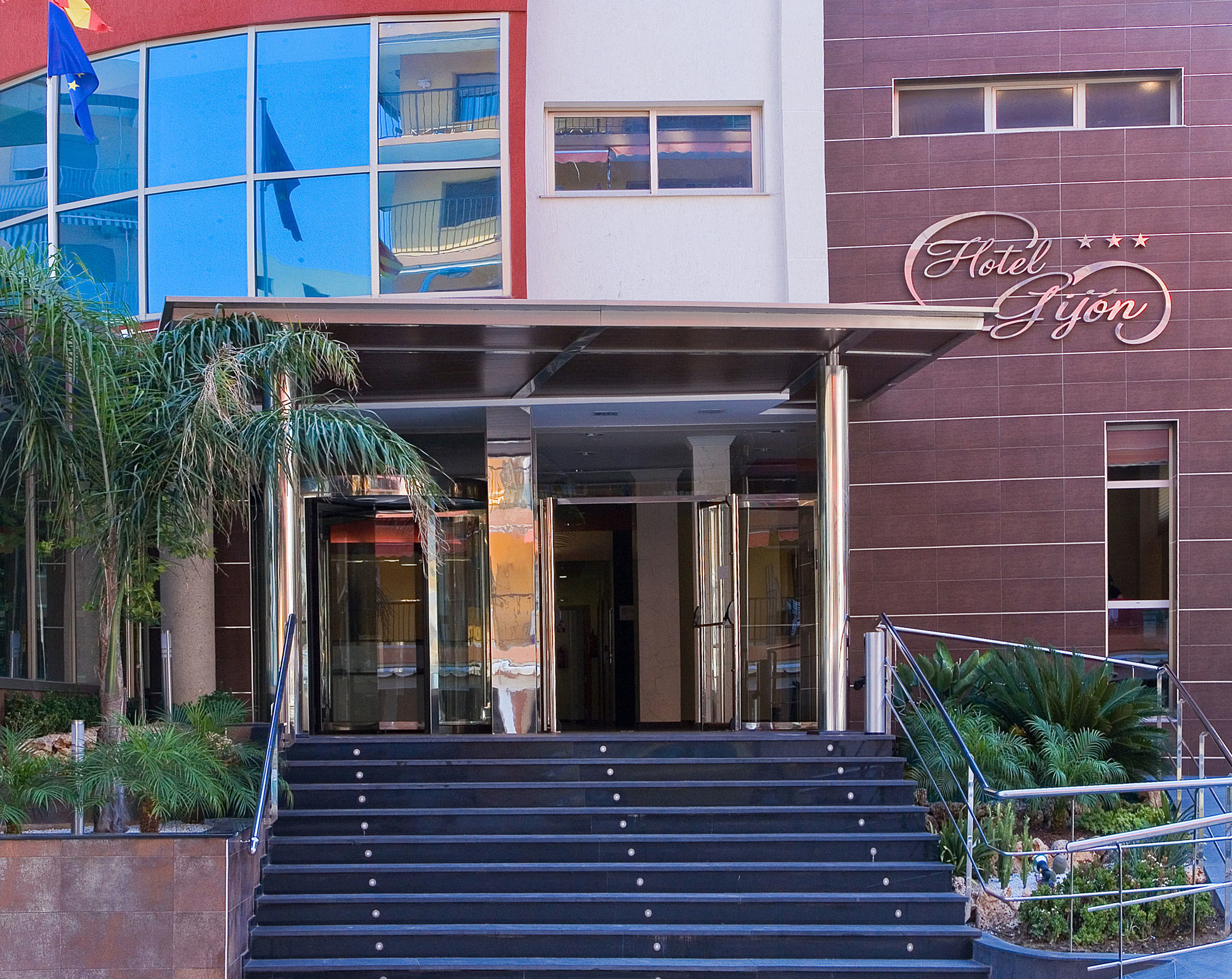 Hotel Rh Gijon & Spa Gandia Bagian luar foto