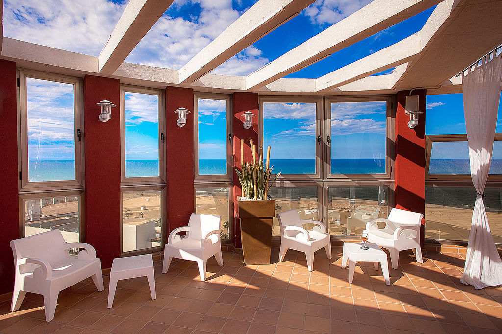 Hotel Rh Gijon & Spa Gandia Bagian luar foto