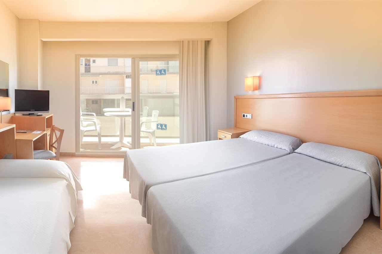 Hotel Rh Gijon & Spa Gandia Bagian luar foto
